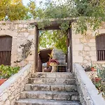 וילה Casale Xenia *