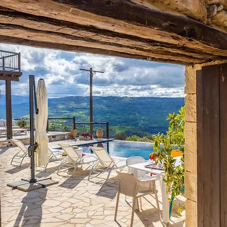 Casale Xenia فيلة *