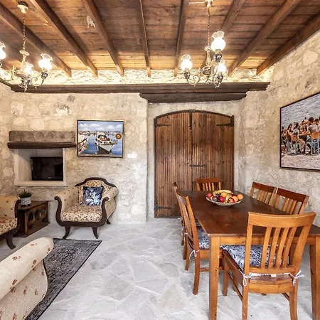 فيلة Casale Xenia