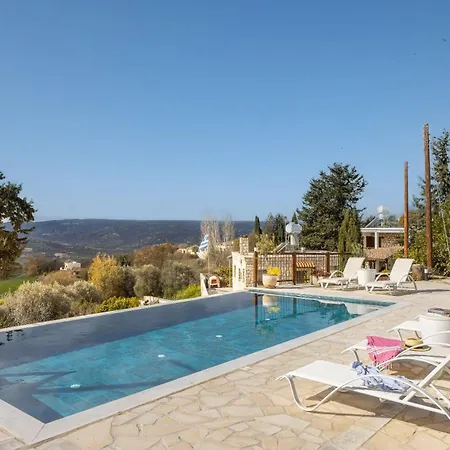 Casale Xenia فيلة Lysos