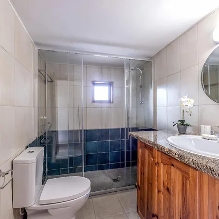 فيلة Casale Xenia Lysos