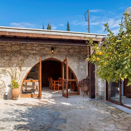 Casale Xenia * Lysos